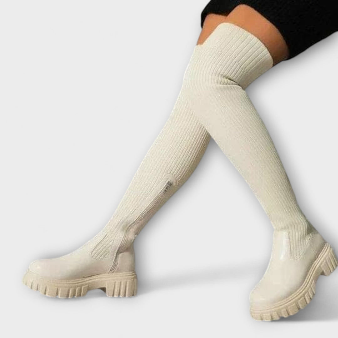 Judita-Botas acima do joelho