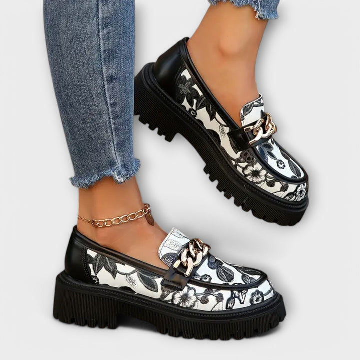 Sandra – Mocassins retro com estilo