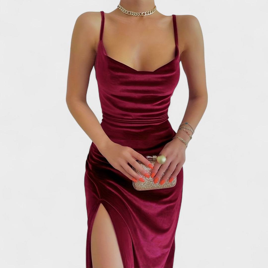 Gabriela - Vestido de veludo com fenda lateral