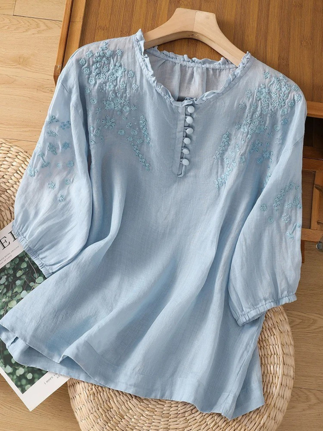 Kissina | Blusa de Algodão e Linho Bordada