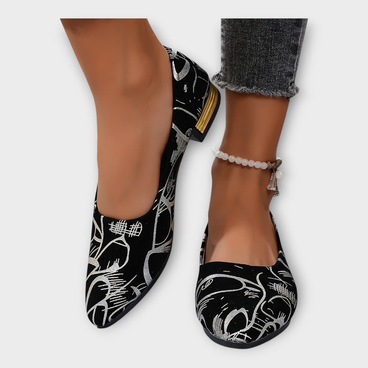 Bailarinas Elegantes com Detalhes Sofisticados