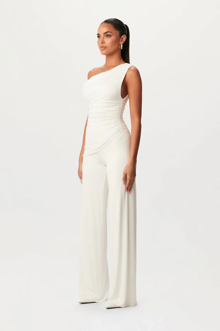 Lúcia Ember  – Conjunto Elegante Ember com Corte Assimétrico