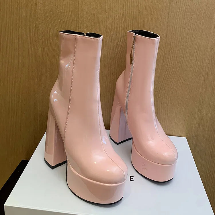 Carina –Botas com plataforma super alta com charme e confiança
