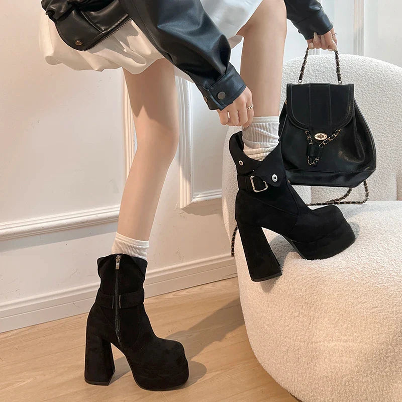 Amalia – Botas de estilo urbano com personalidade e confiança