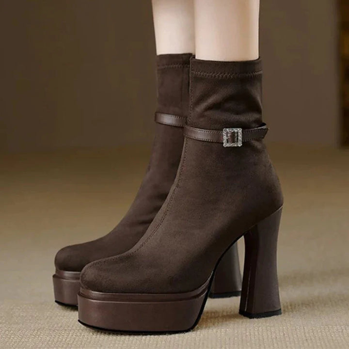 Yanete – Botas de plataforma de luxo com conforto e estilo em cada passo