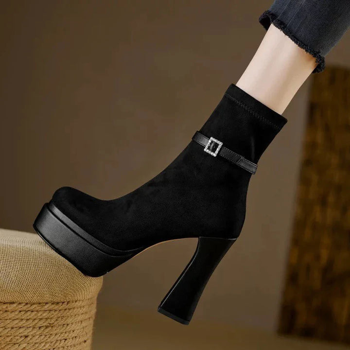 Yanete – Botas de plataforma de luxo com conforto e estilo em cada passo