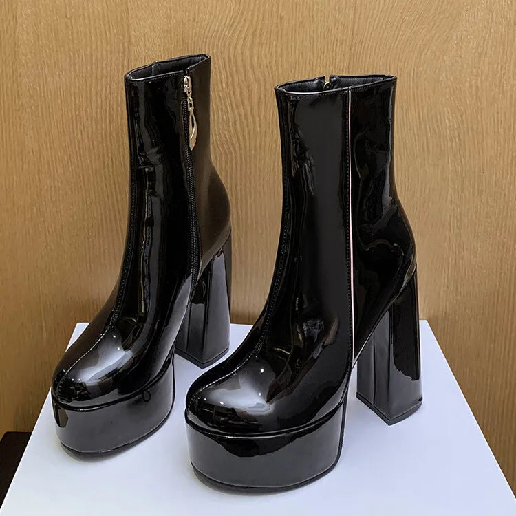 Carina –Botas com plataforma super alta com charme e confiança