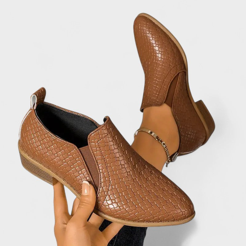 Tania- Sapatos casuais elegantes