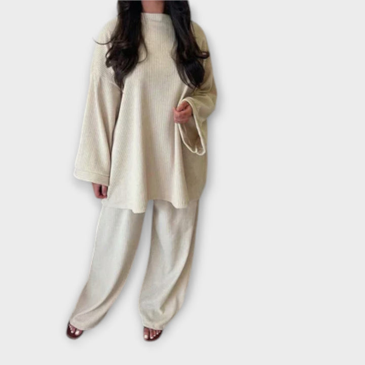 Ingrid – Conjunto Plus Size de Estilo Acanalado