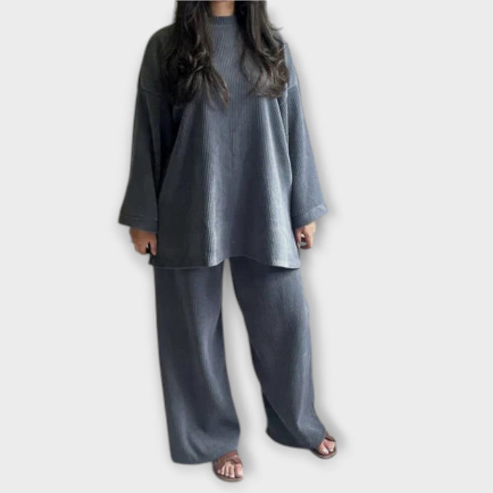 Ingrid – Conjunto Plus Size de Estilo Acanalado